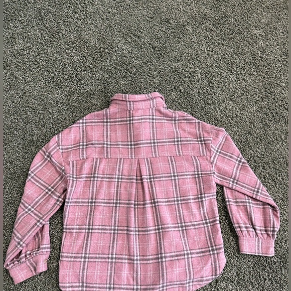 •Boutique Shacket• - Picture 2 of 3